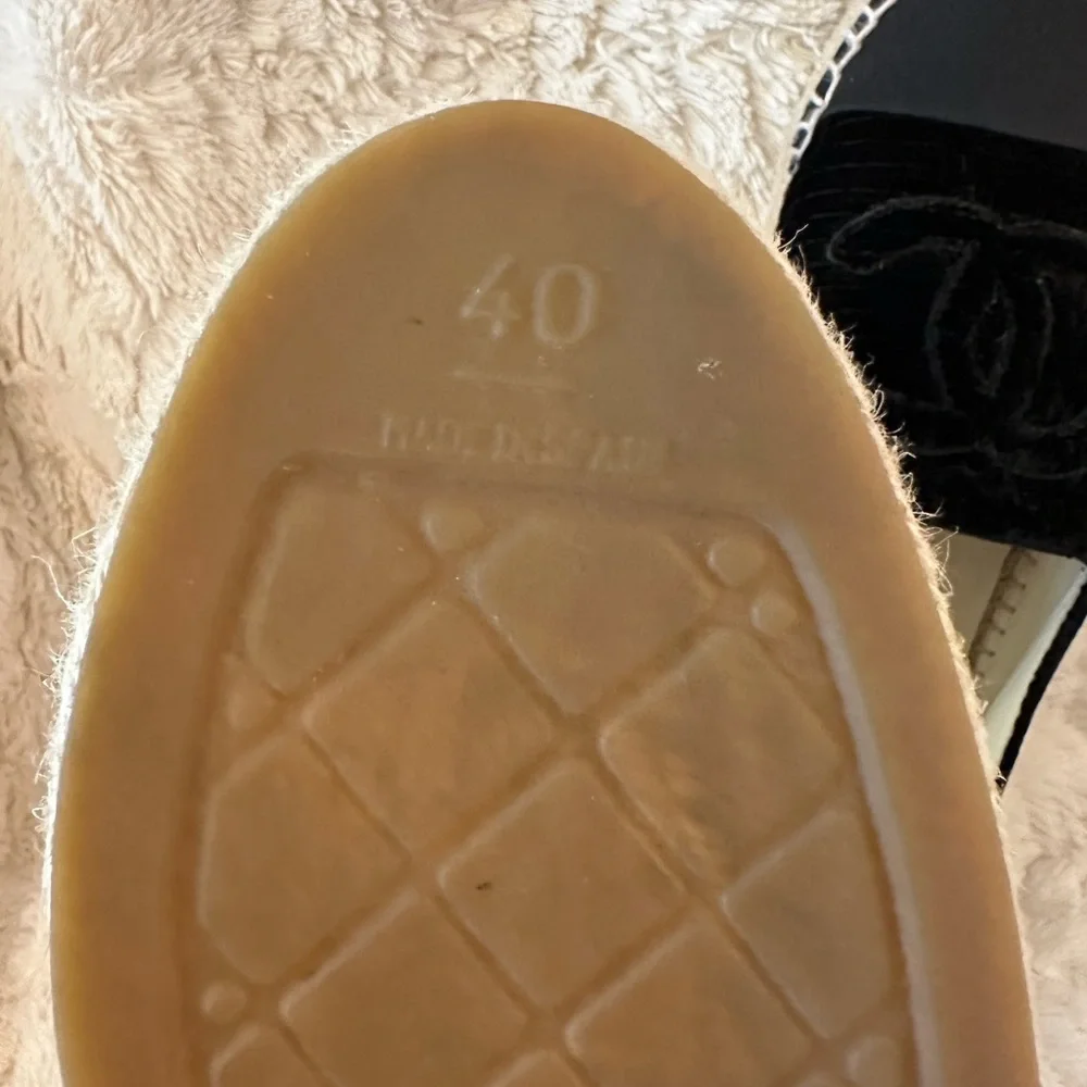 CHANEL espadrille flats